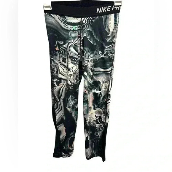 Nike Pants - NIKE PRO DRI FIT WHITE BLACK MULTICOLORED CAPRI LEGGINGS